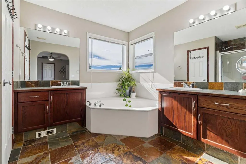 69 Rocky Ridge Heath NW