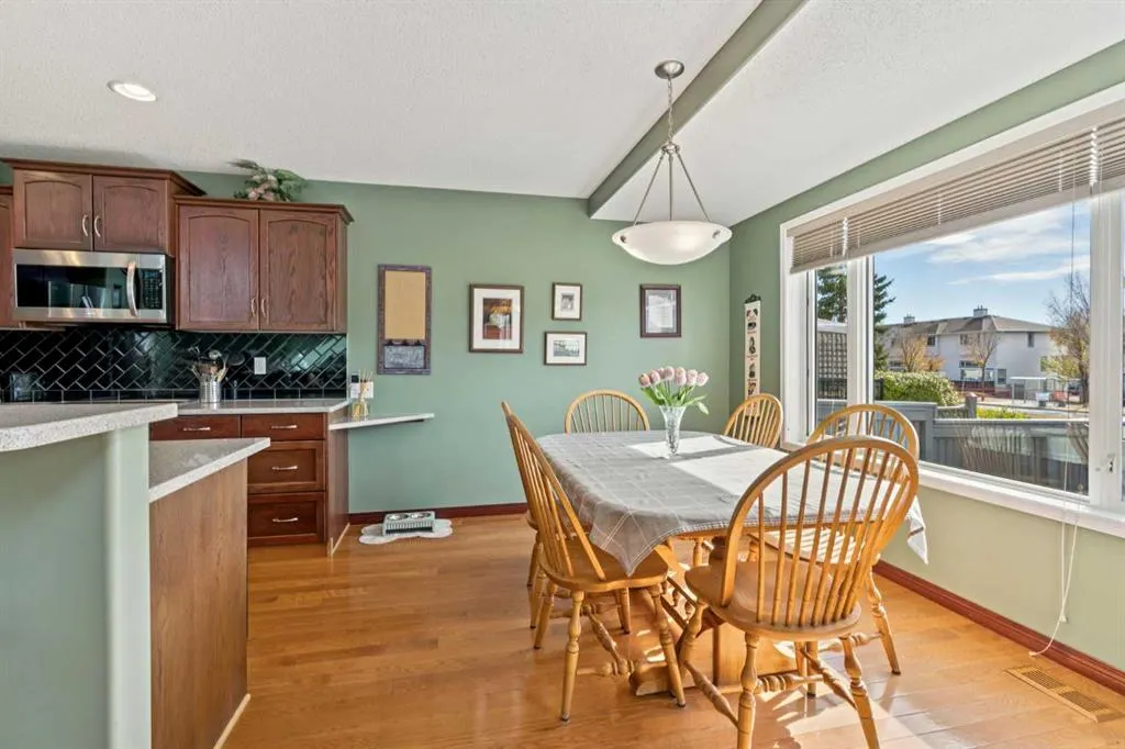 69 Rocky Ridge Heath NW