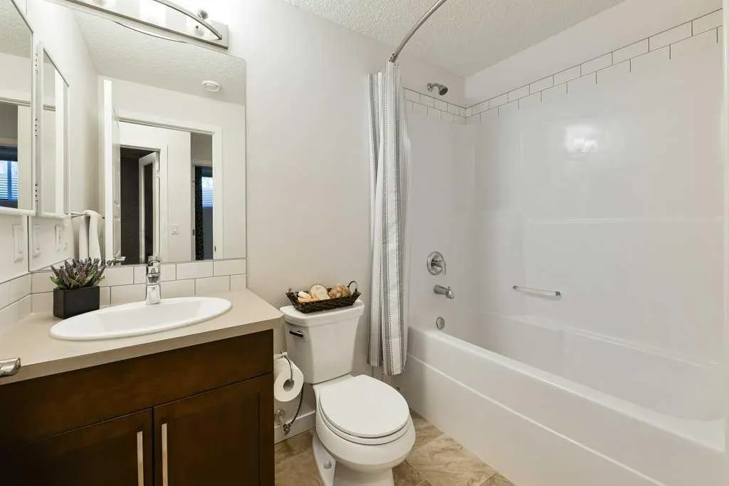 28 Auburn Glen Close SE