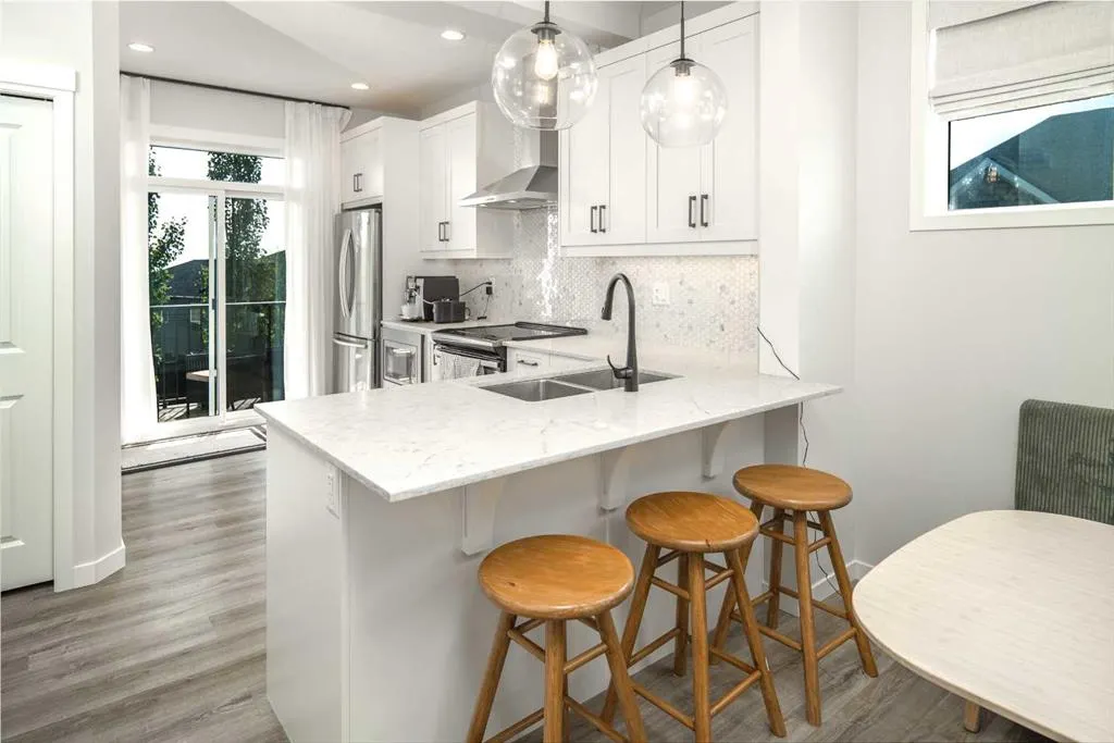 355 Nolancrest Heights NW, #601