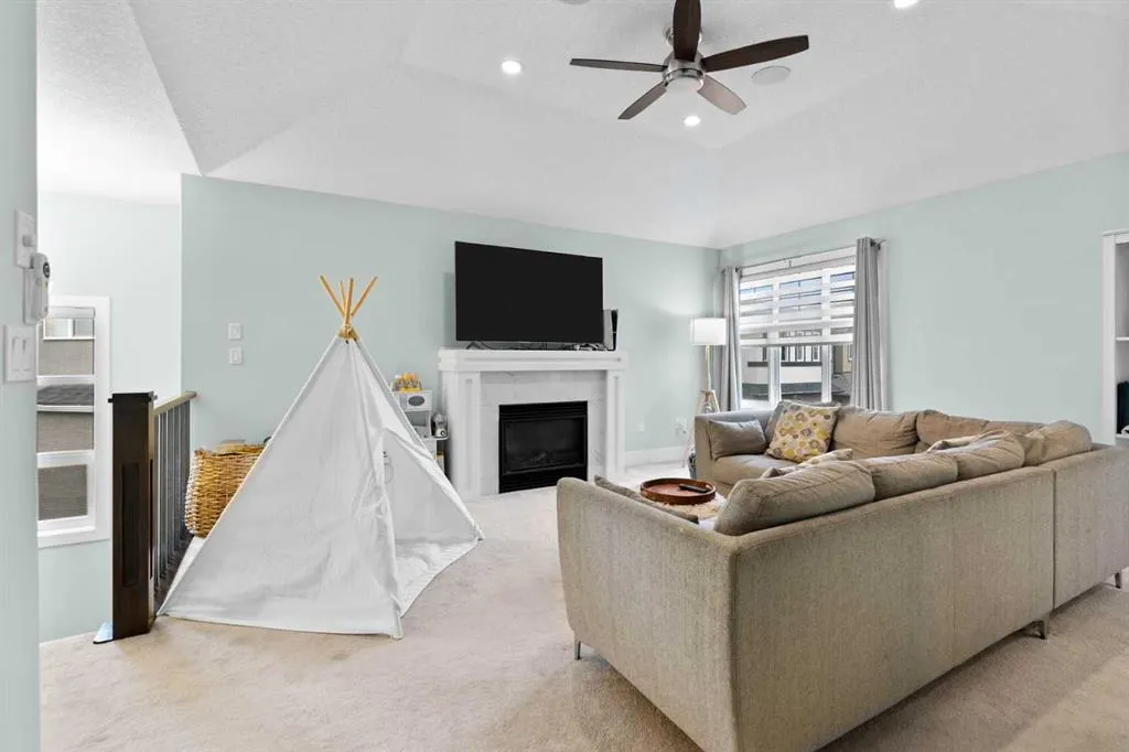 148 Baysprings Court SW