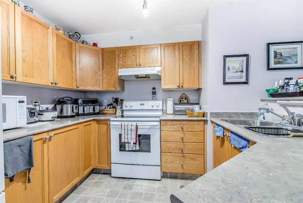 1648 Saamis Drive NW, #418
