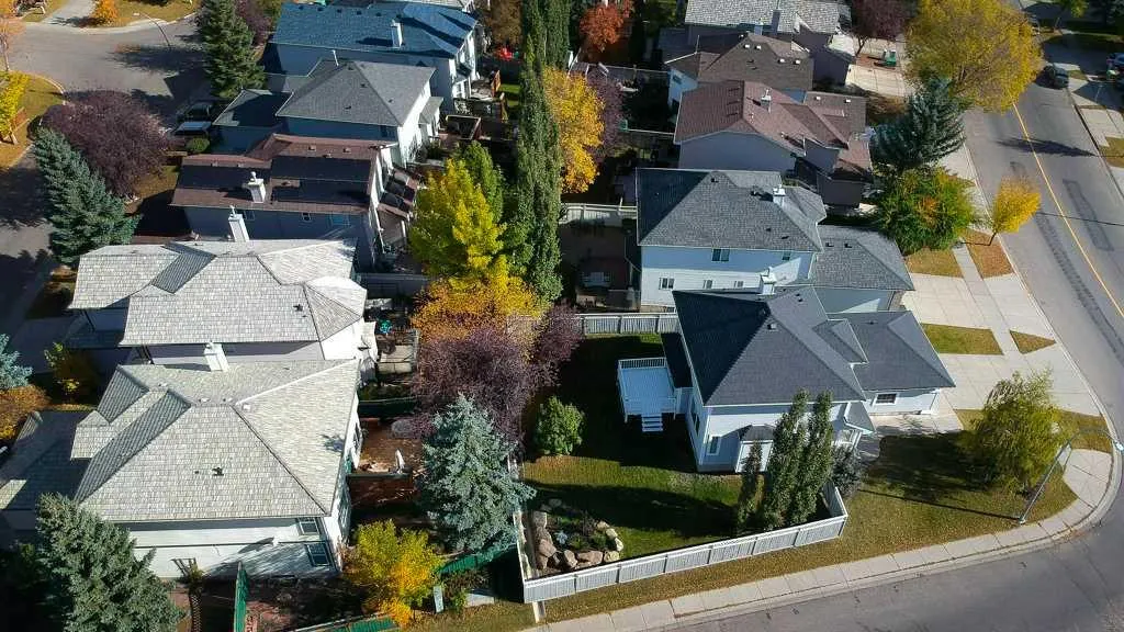 576 Douglas Glen Boulevard SE