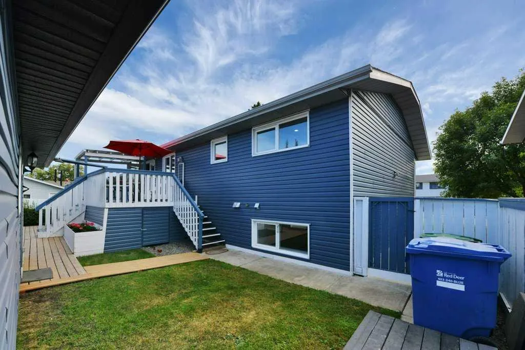 107 Patterson Crescent
