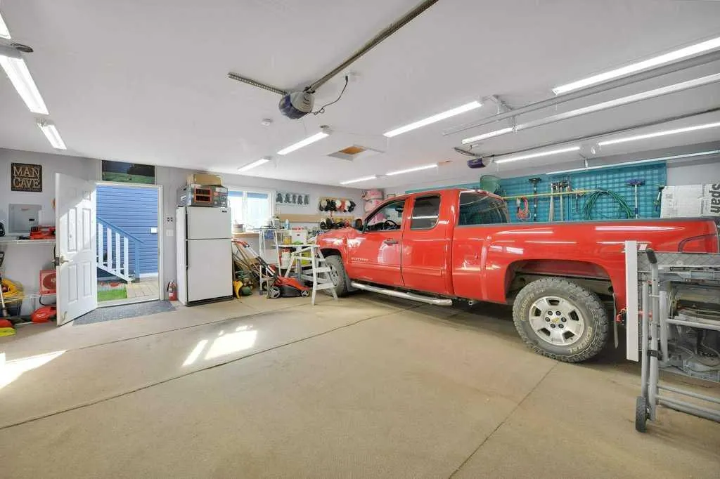 107 Patterson Crescent