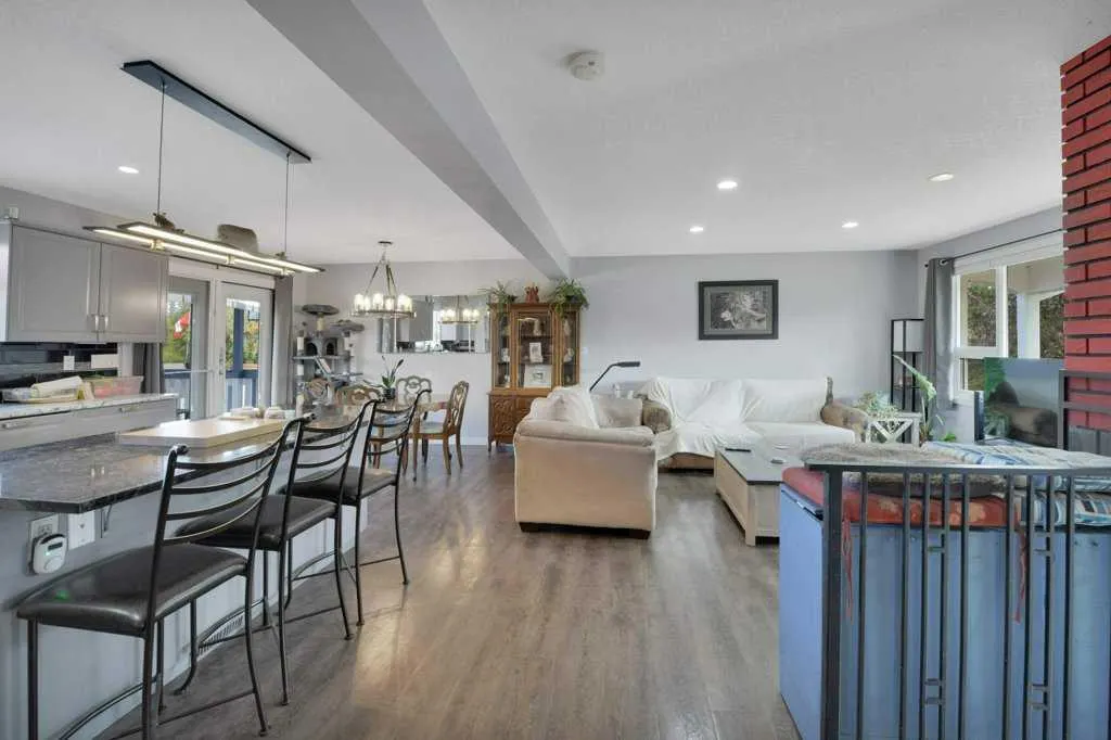 107 Patterson Crescent