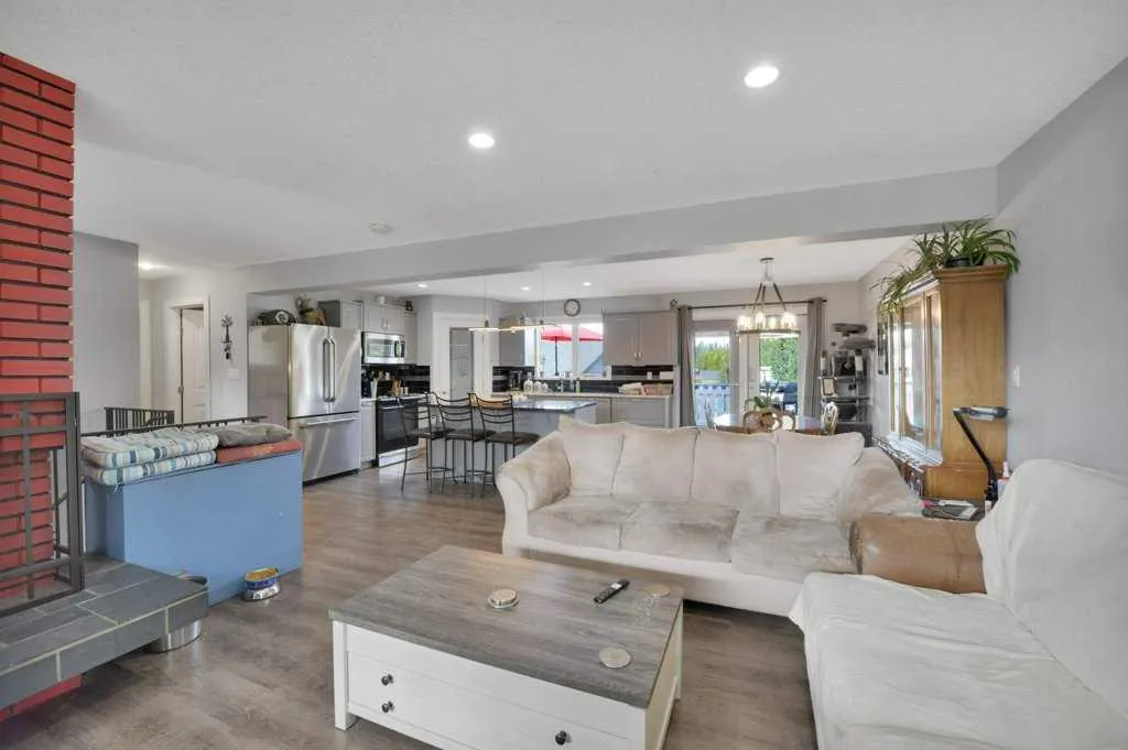 107 Patterson Crescent