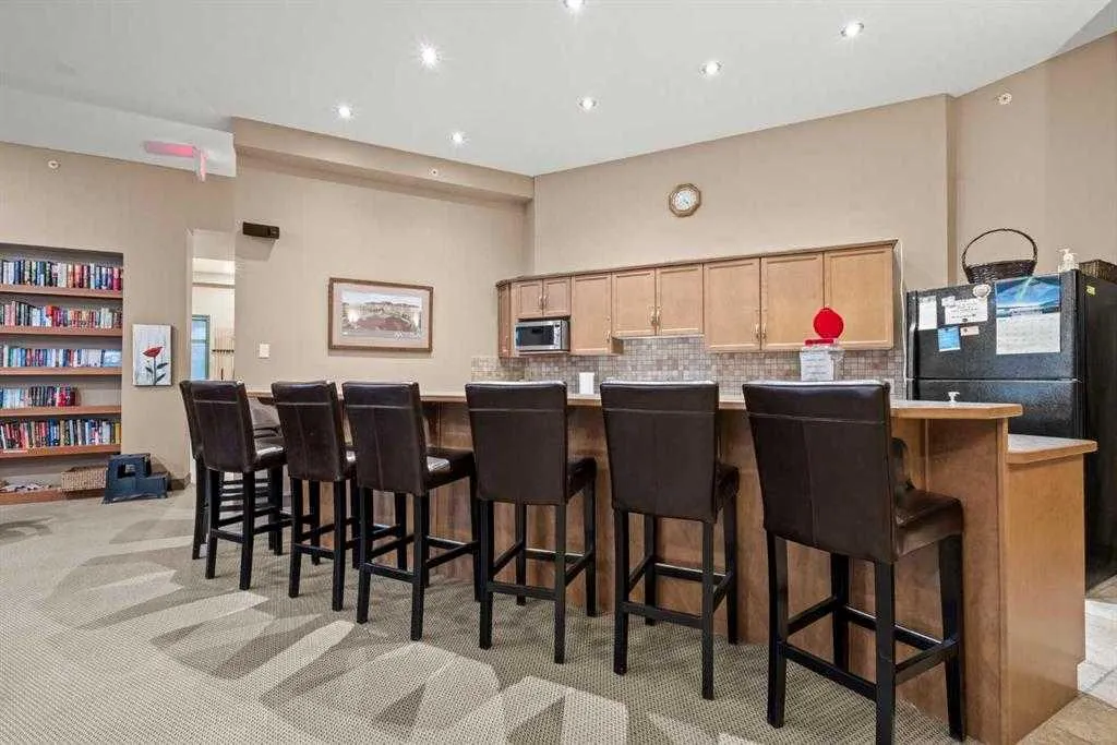 92 Crystal Shores Road, #3201