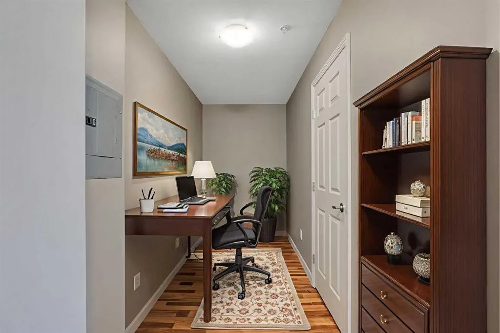 92 Crystal Shores Road, #3201