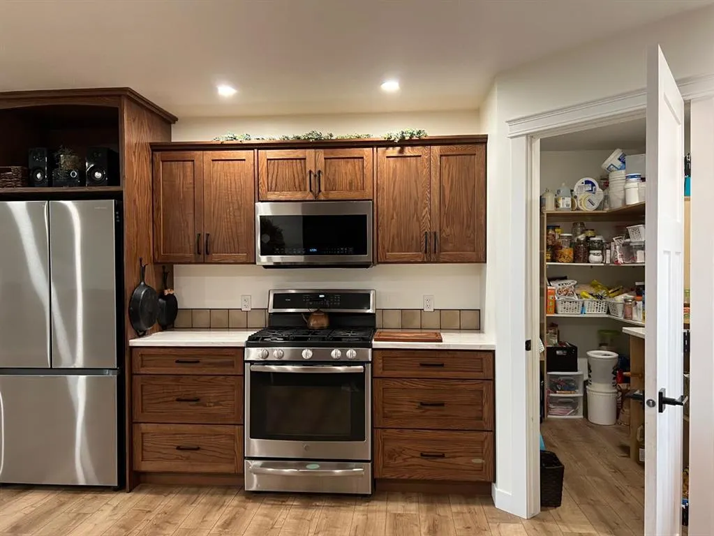 92008 Range Road 195