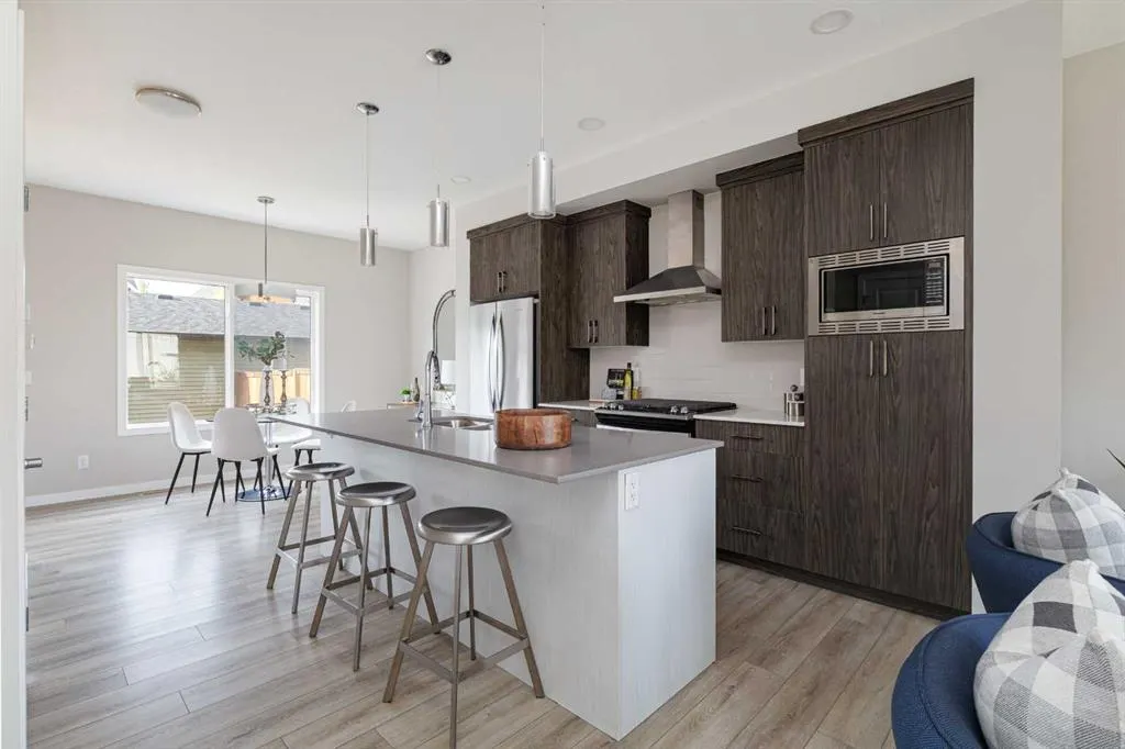 25 Sunrise Way