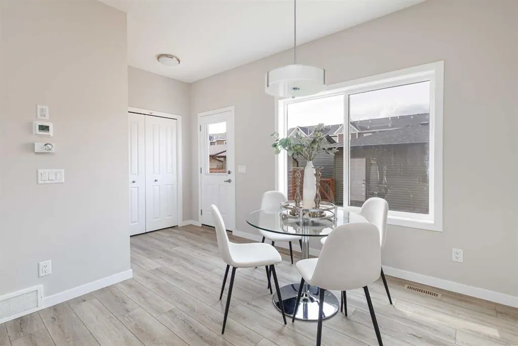 25 Sunrise Way