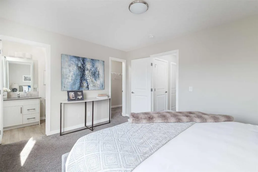 25 Sunrise Way