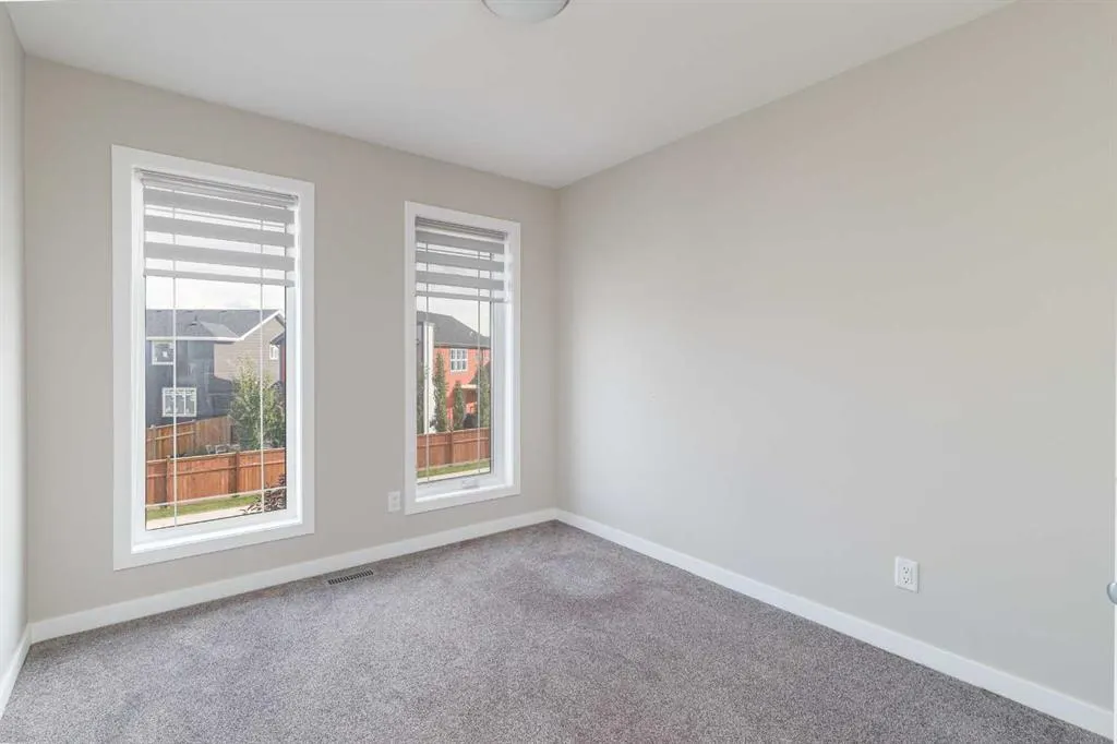 25 Sunrise Way