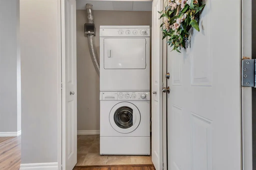 4 Kingsland Close SE, #2315