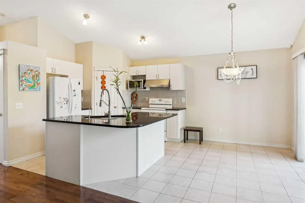 1048 Bridlemeadows Manor SW