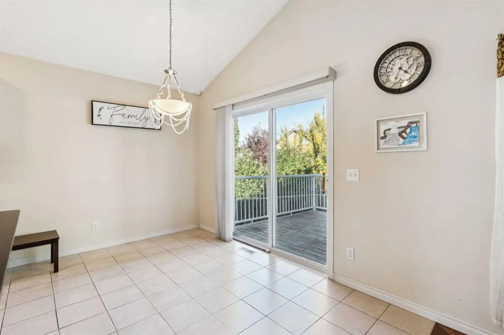 1048 Bridlemeadows Manor SW
