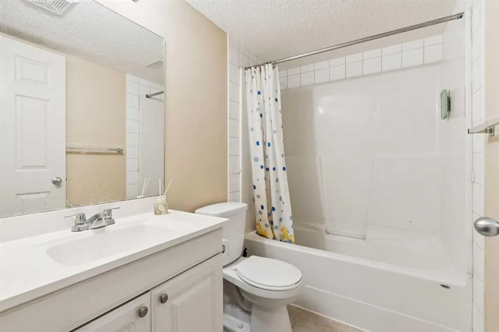 1048 Bridlemeadows Manor SW