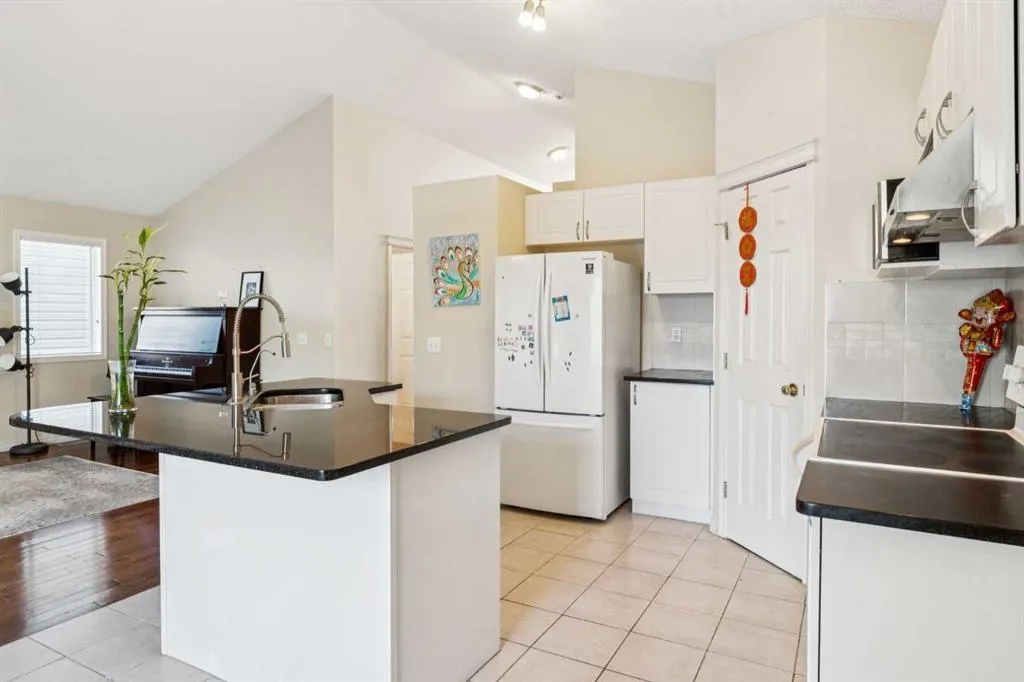 1048 Bridlemeadows Manor SW