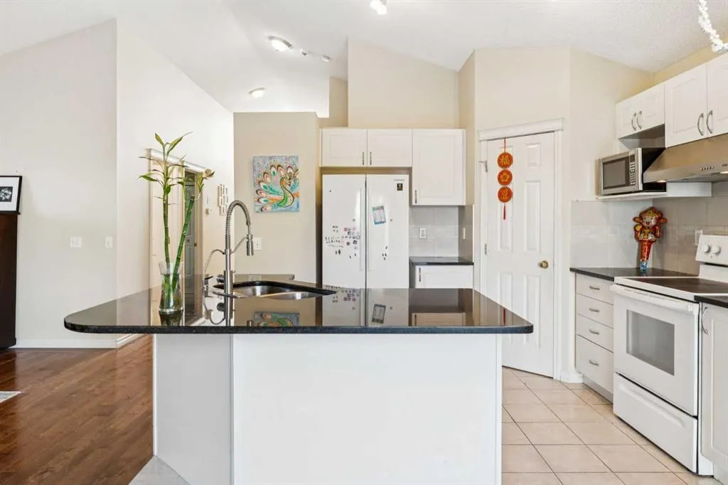 1048 Bridlemeadows Manor SW