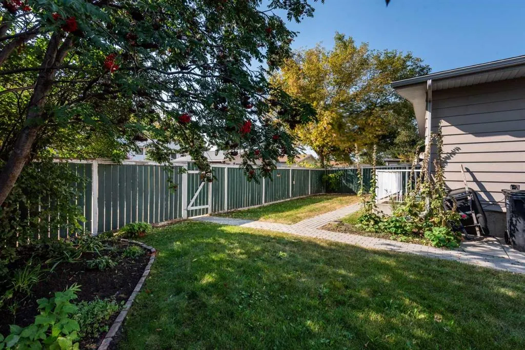 436 Queensland Circle SE