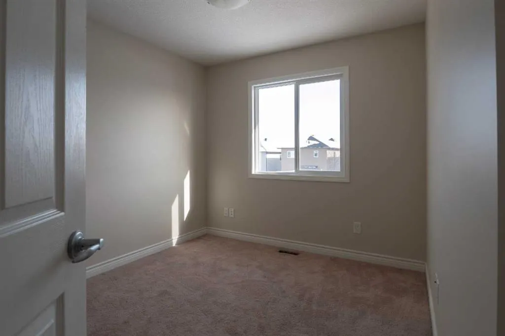 458 Walnut Crescent
