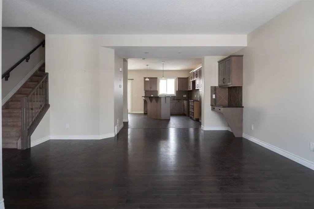 458 Walnut Crescent
