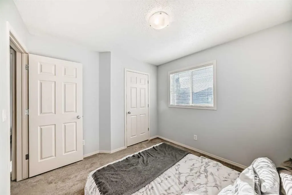 168 Royal Oak Terrace NW