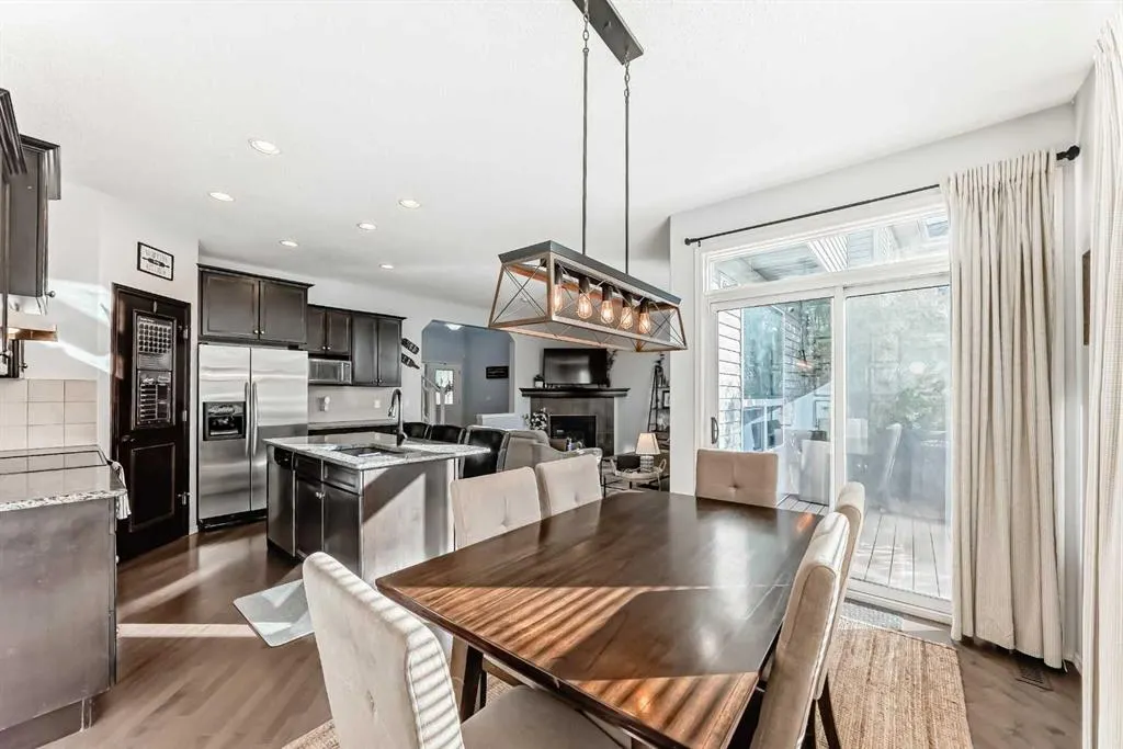 168 Royal Oak Terrace NW