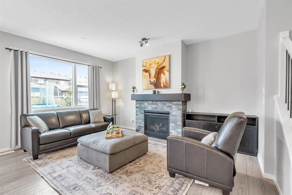 98 Lucas Crescent NW