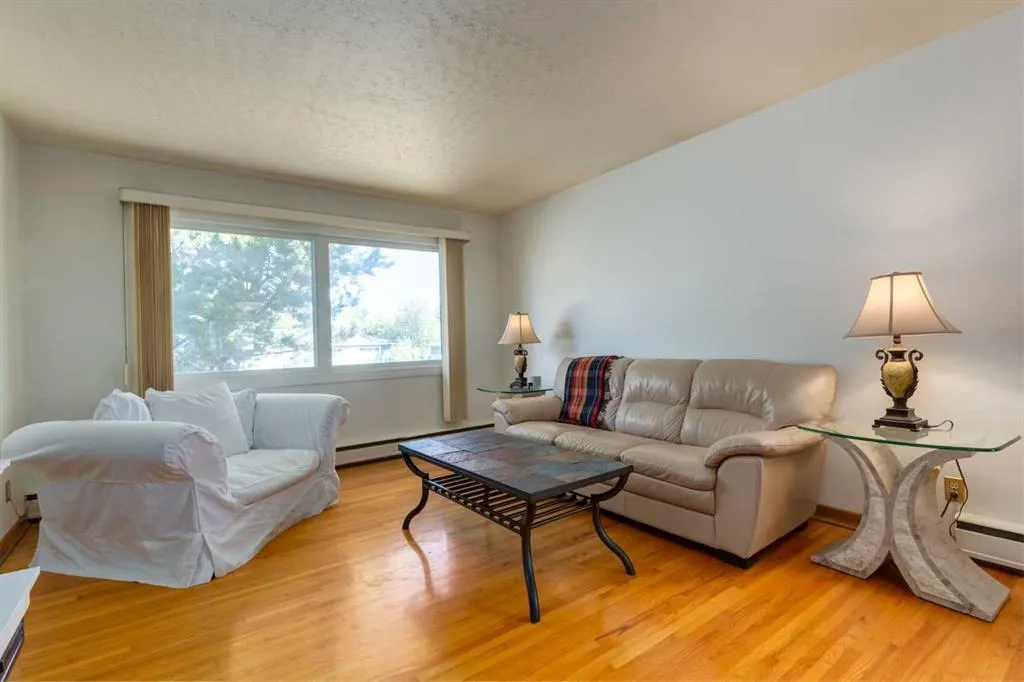 23 Klamath Place SW