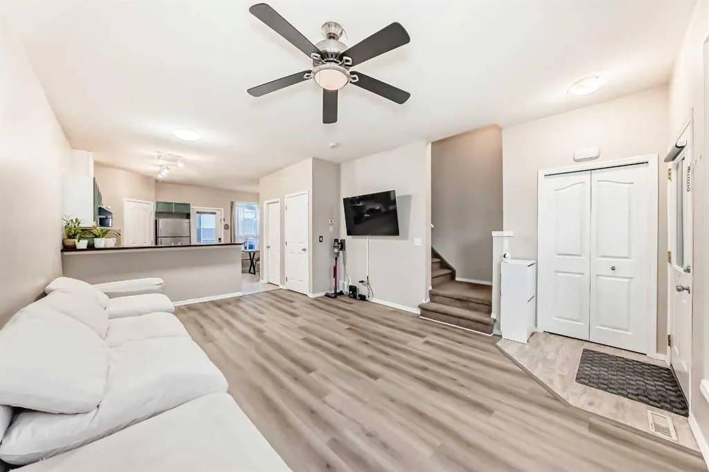 2066 Luxstone Boulevard SW, #402