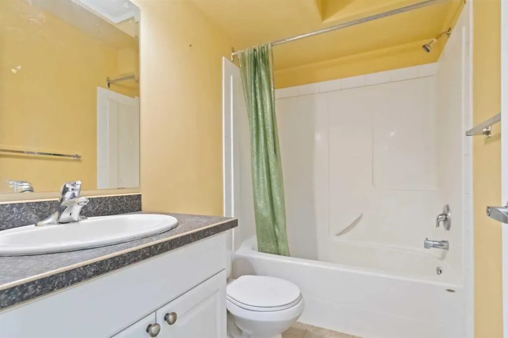 248B Grosbeak Way, #105
