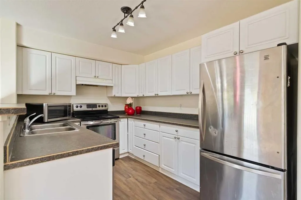248B Grosbeak Way, #105