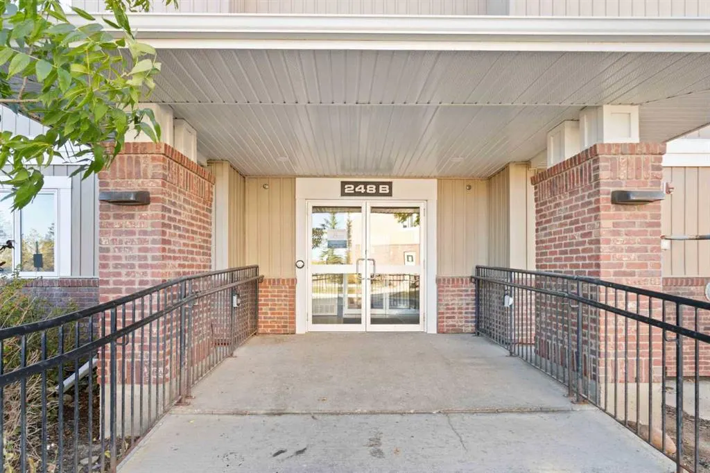 248B Grosbeak Way, #105