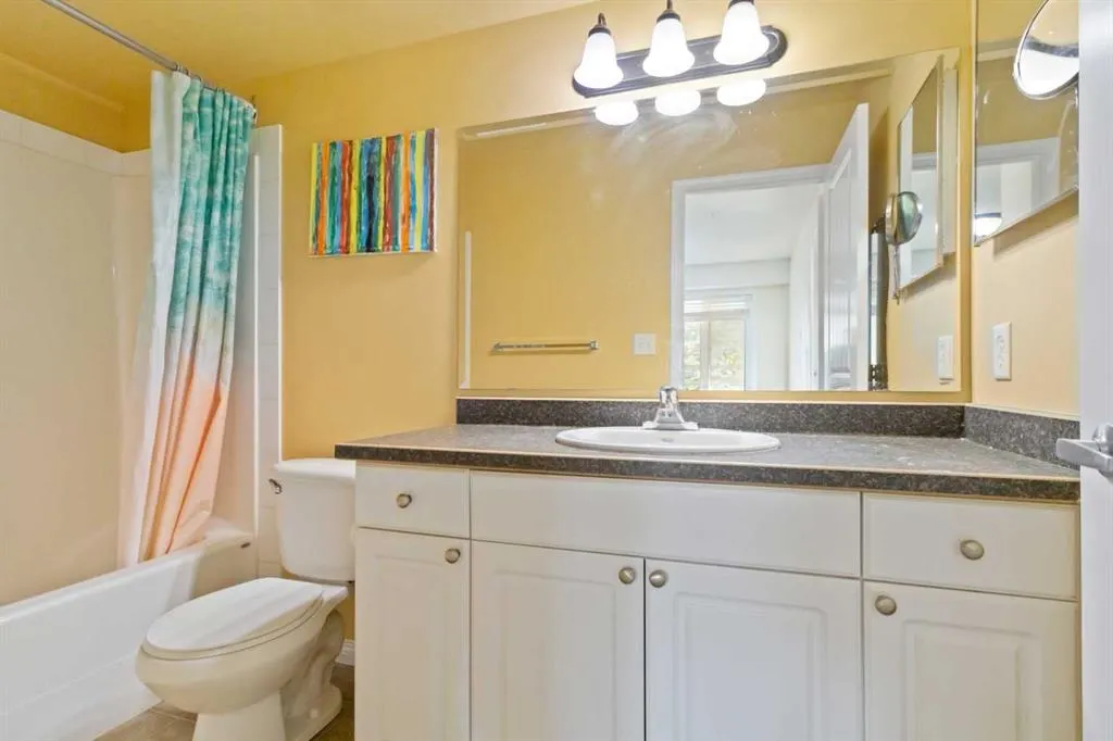 248B Grosbeak Way, #105