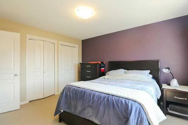 196 Coalbanks Boulevard W