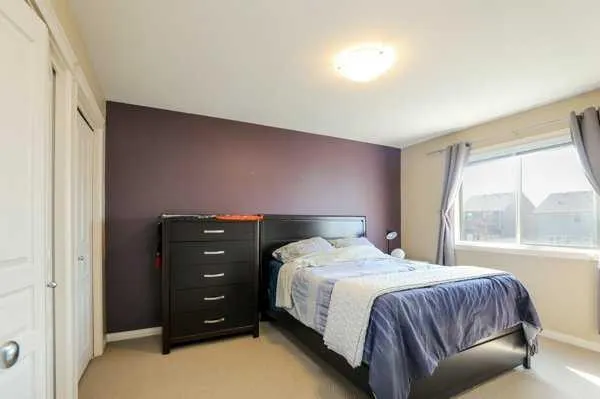 196 Coalbanks Boulevard W