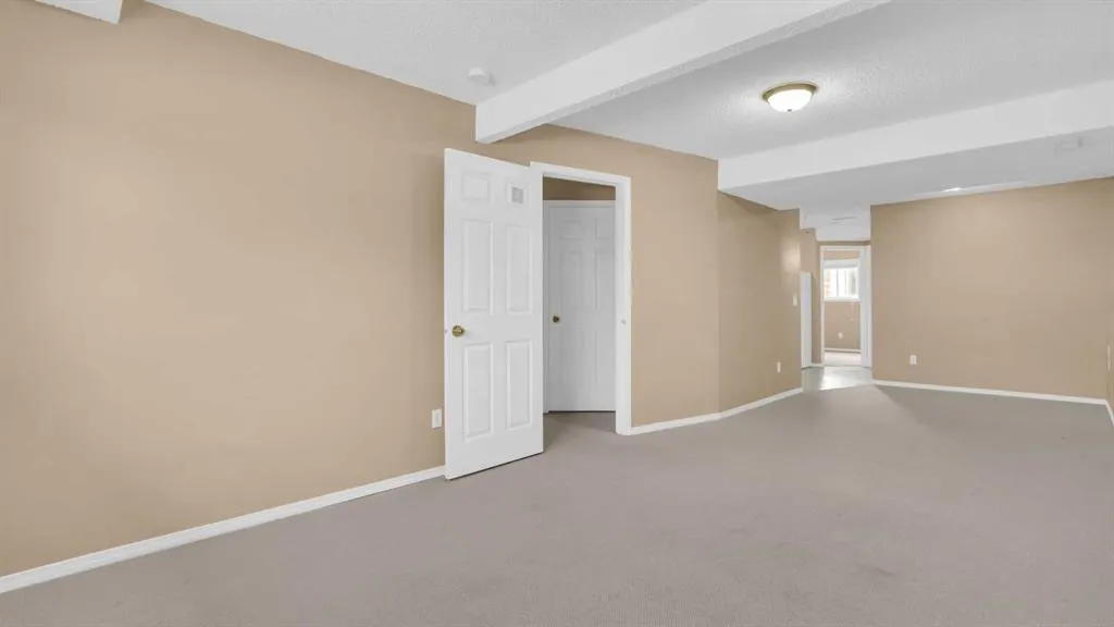 40 saddlefield Road NE