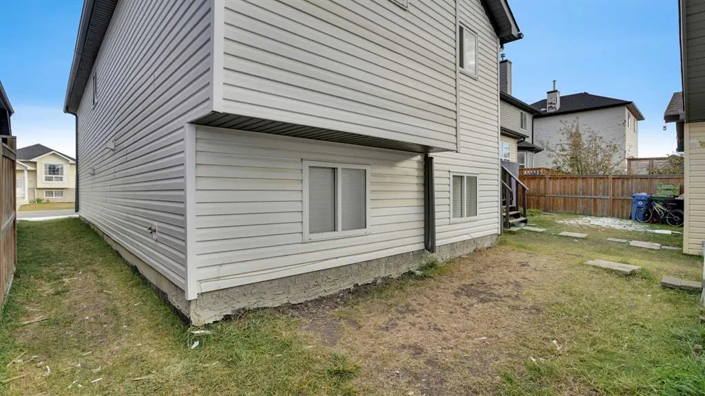 40 saddlefield Road NE