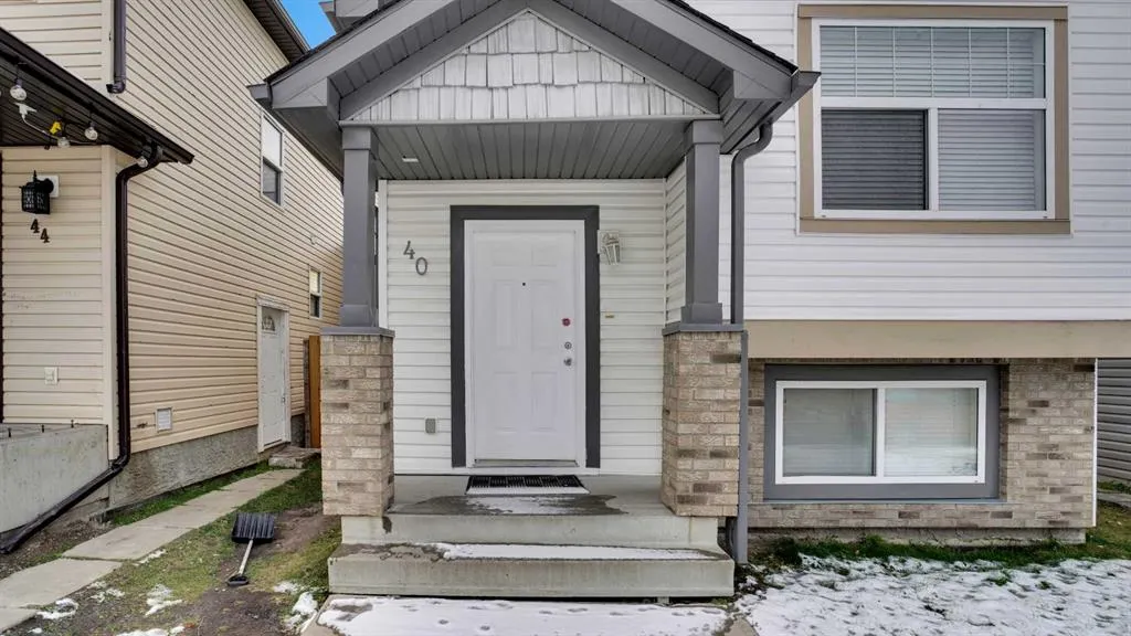40 saddlefield Road NE