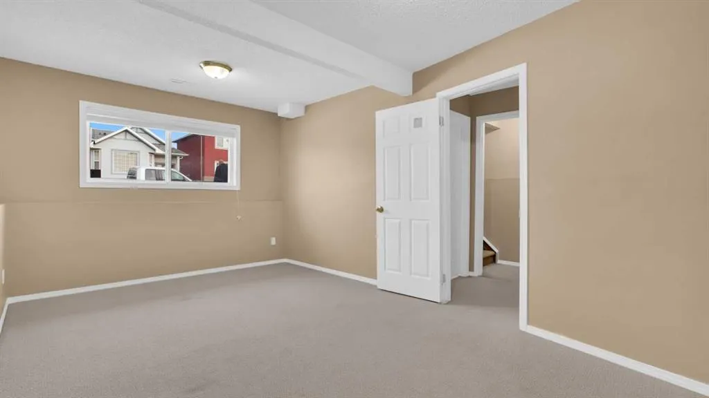 40 saddlefield Road NE