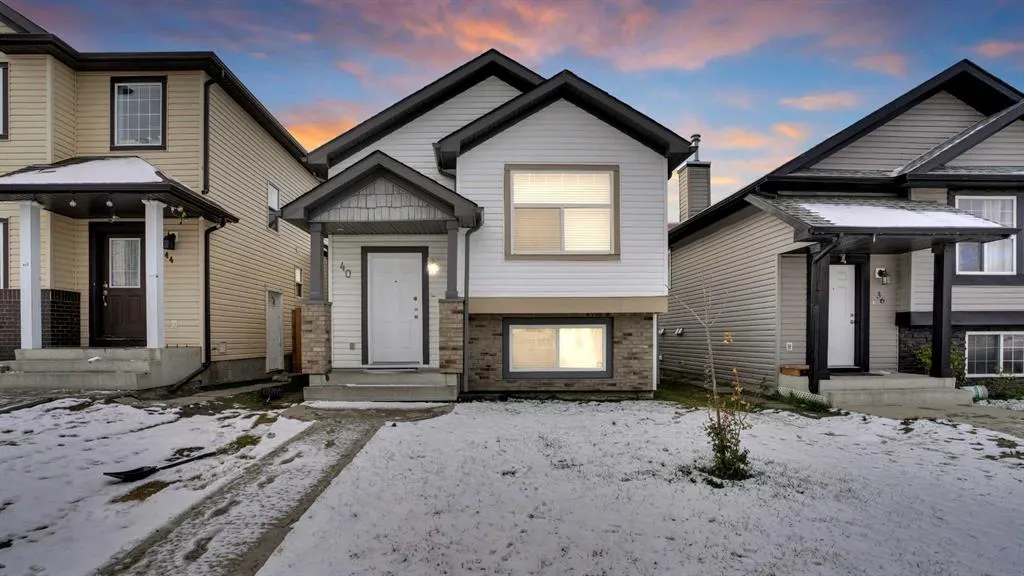 40 saddlefield Road NE