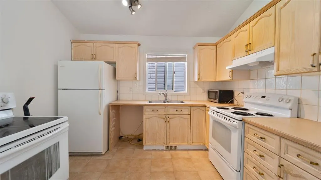 215 Taravista Drive
