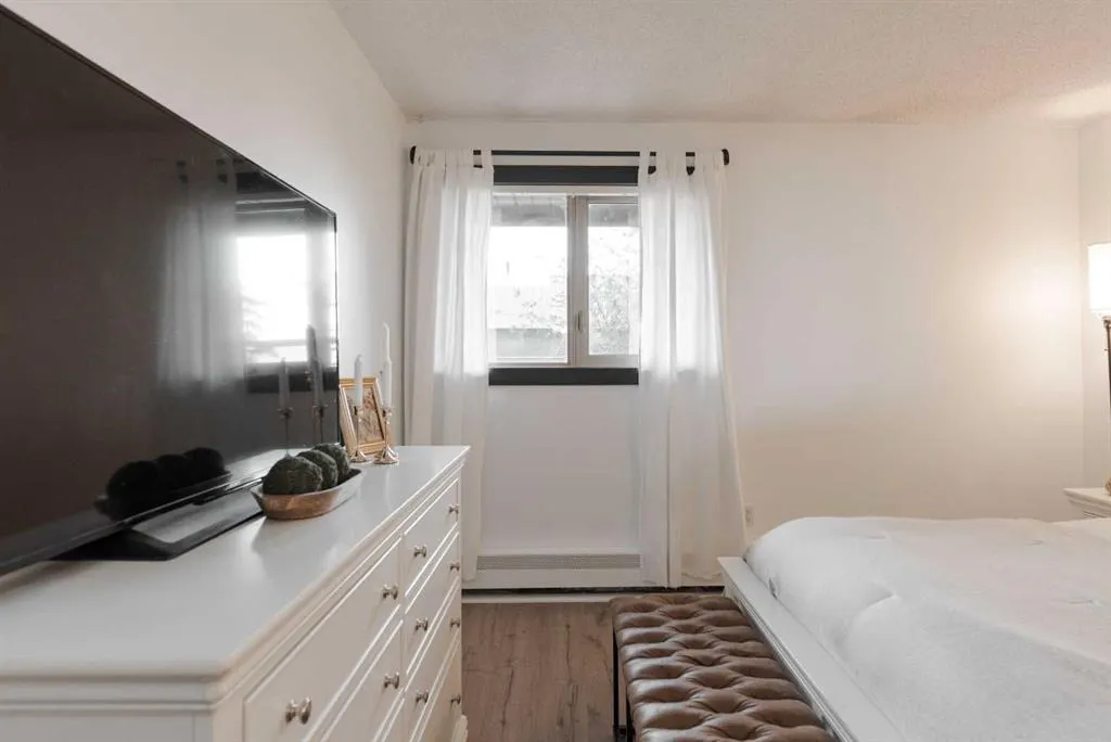 610 Signal Road, #111