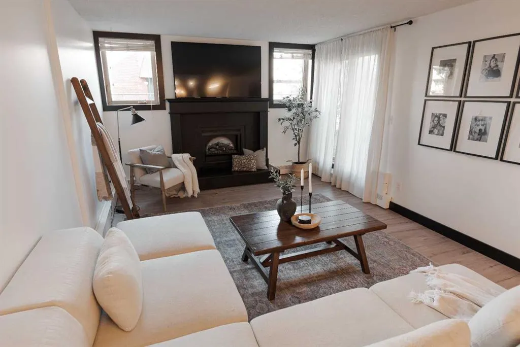 610 Signal Road, #111