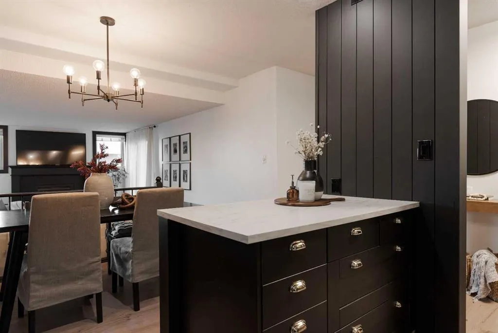 610 Signal Road, #111