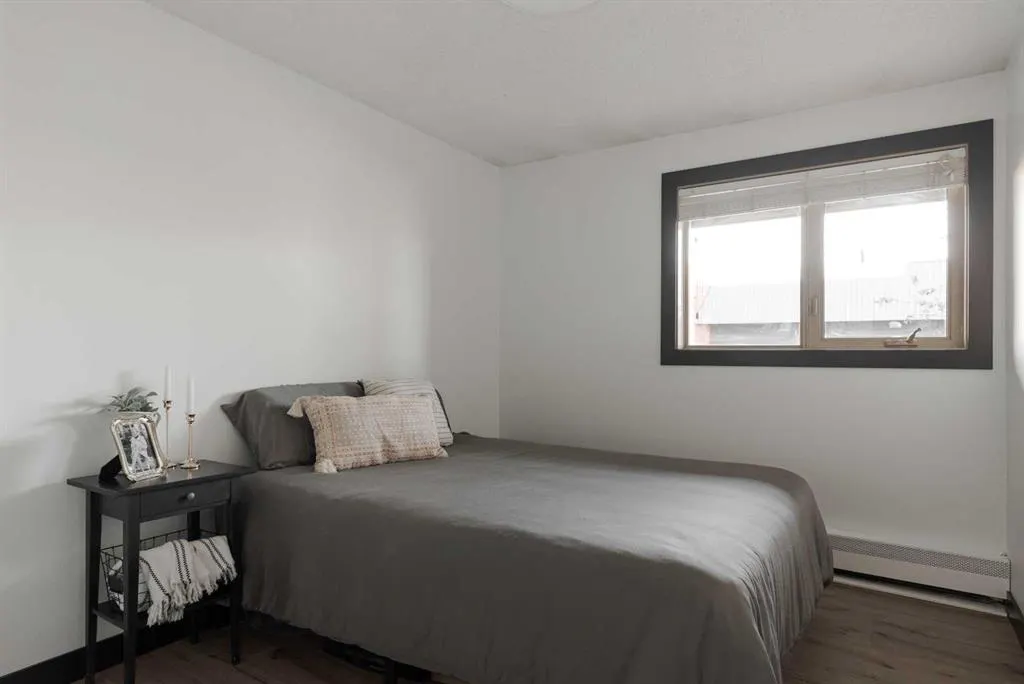 610 Signal Road, #111