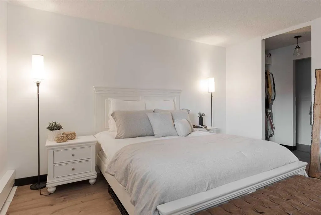 610 Signal Road, #111