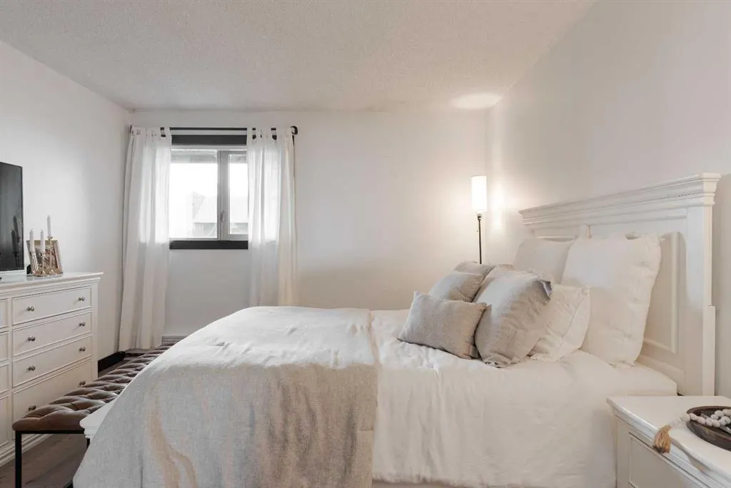 610 Signal Road, #111